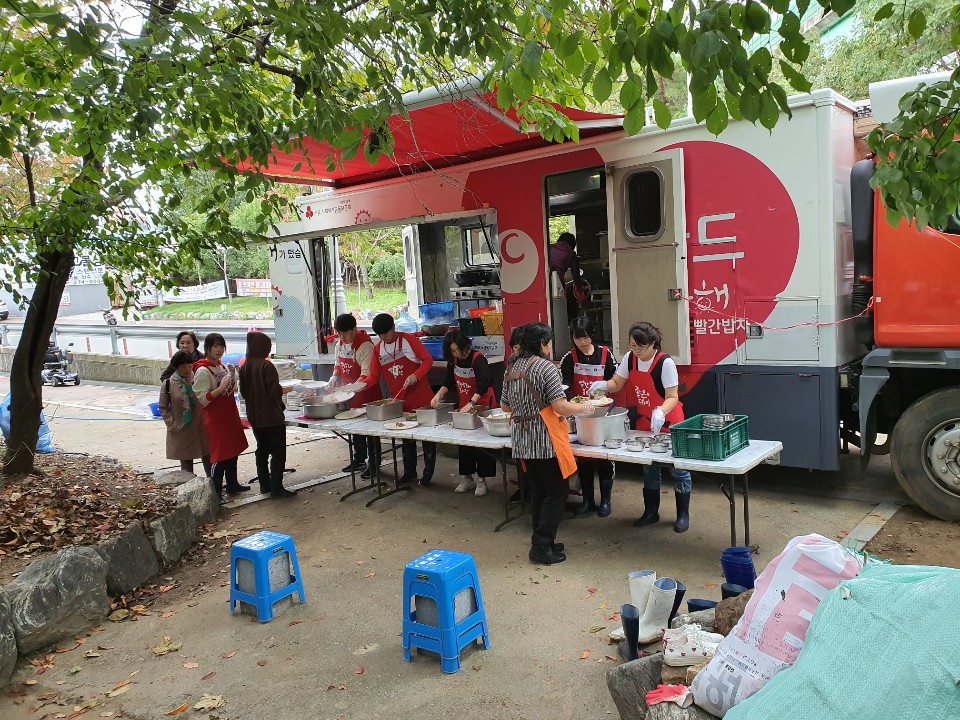 10월22일밥차04.jpg