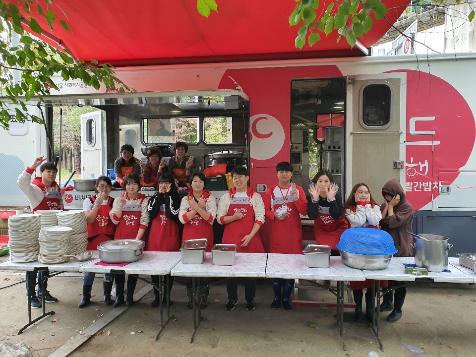 10월22일밥차06.jpg