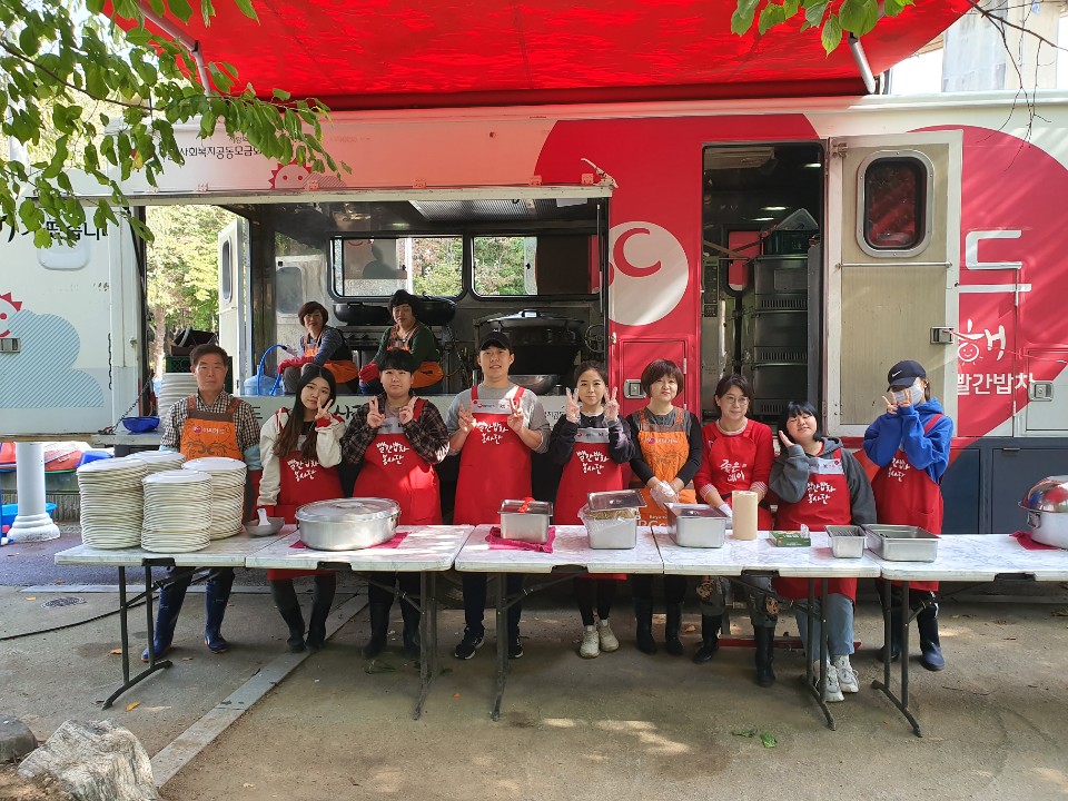 10월29일밥차03.jpg